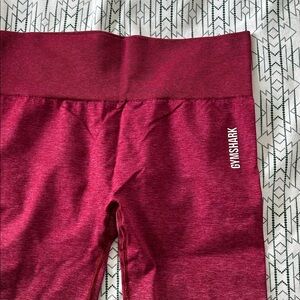 Gymshark NWOT Women's Berry Ombre Leggings